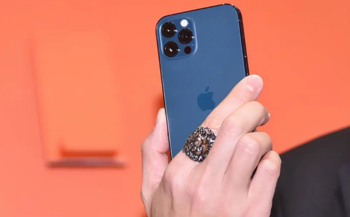 赤壁苹果手机维修分享iPhone12系列重启方法教程 
